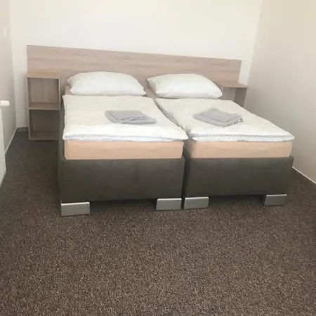 Apartmanove V Priemyselnej Zone *